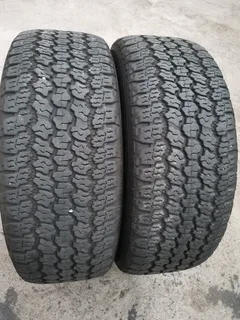 2x 255/60/20 Goodyear Wrangler