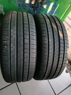 2x 255/40/20 Pirelli scorpion verde