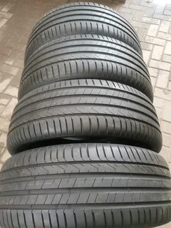 Set 245/50/19 Pirelli Cinturato P7 normal Tyres, 98%thrd no repair