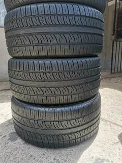 Mercedes G63 Tyres 295/40/22 Pirelli scorpion Zero like new