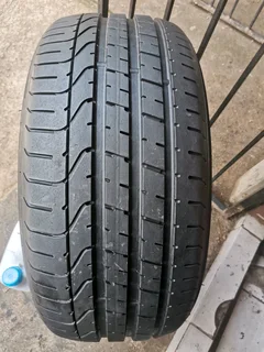 1x 255/45/19 pirelli Pzero