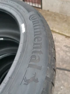 Mercedes Tyres 255/45/20 and 285/40/20 Continental Ecocontact 6Q