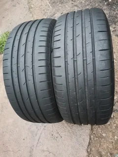 2x 235/45/18 Goodyear Eagle F1