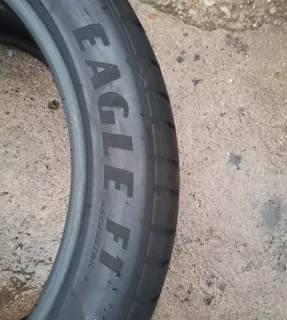 2x 235/45/18 Goodyear Eagle F1