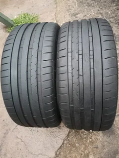 2x 235/35/20 Michelin pilot sport 4S