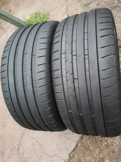 2x 235/35/20 Michelin pilot sport 4S