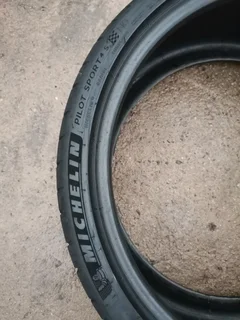 2x 235/35/20 Michelin pilot sport 4S