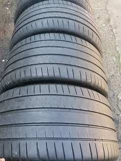 Set 285/35/22 and 315/30/22 Michelin pilot sport 4S