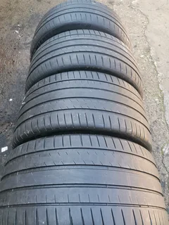 Set 285/35/22 and 315/30/22 Michelin pilot sport 4S