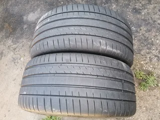2x 285/35/22 Michelin pilot sport 4S like new
