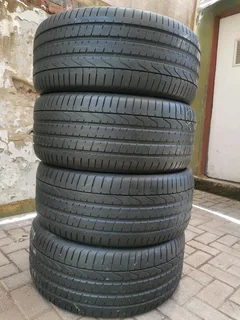 4x 265/40/21 Pirelli pzero