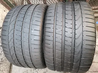 2x 295/30/19 Pirelli Pzero normal Tyres