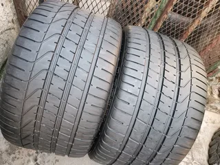 2x 295/30/19 Pirelli Pzero normal Tyres