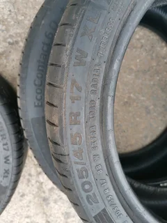 2x 205/45/17 Continental