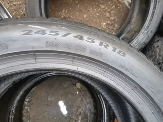 2x 245/45/18 Pirelli pzero