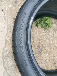 2x 295/35/21 Pirelli pzero normal Tyres