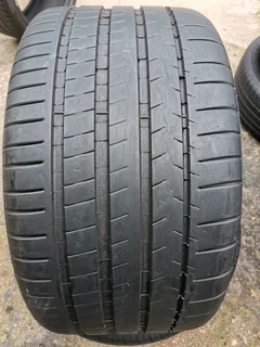 1x 295/35/20 Michelin pilot super sport like new