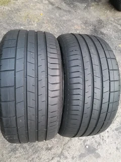 2x 265/40/19 pirelli Pzero normal Tyres like new