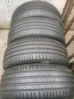 Set 245/50/19 Pirelli Cinturato P7 normal Tyres like new