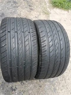 2x 275/35/19 Ovation tyres