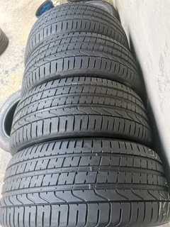 Set 285/40/21 Pirelli pzero normal Tyres like new