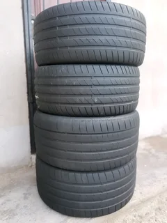 Set BMW M2 Tyres 245/35/19 and 265/35/19 Bridgestone Potenza sport no repairs