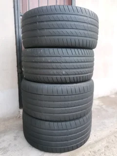 Set BMW M2 Tyres 245/35/19 and 265/35/19 Bridgestone Potenza sport no repairs