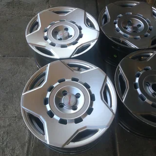 A set of 17inch new 4/100 pcd