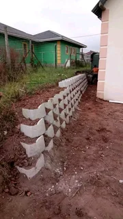 Paving and Tarring Driveways.