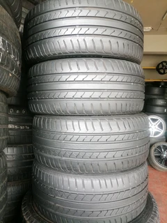 235_35_19x4 Maxtrek Normal