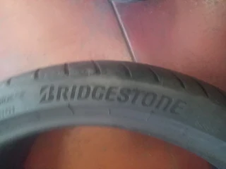 245_35_19x2 Bridgestone Potenza normal