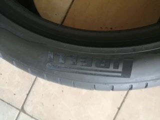 275_40_20X2 PIRELLI P ZERO RUNFLAT