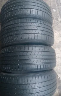 215_50_17x4 DUNLOP TYRES