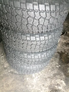 31x10.50r15 Radar Renegade A/t