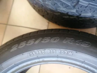 255_50_19x2 PIRELLI SCORPION Verde RUNFLAT