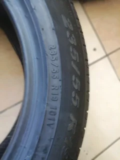 235_55_19X2 PIRELLI SCORPION Verde RUNFLAT