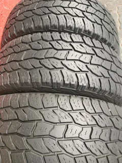 265_70_17x4 Cooper Discovere At3