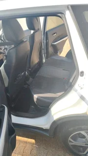 2017 Suzuki Vitara 1.6GLX, Manual, Sunroof, Full Service History (R129000)