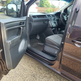 2018 Volkswagen Caddy 5 Seater, 1.6i, Manual (R119000)