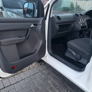 2013 Volkswagen Caddy CrewBus 7 seater 2.0TDI, Manual (R129000)