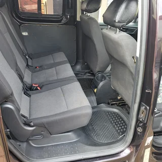 2018 Volkswagen Caddy CrewBus7 Seater, 1.6i, Manual (R119000)