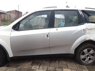 2011 Mahindra XUV500 SUV