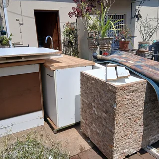 Second hand kitchen cupboards