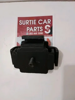 Left hand side engine mounting for sale - land cruiser HJ45 2H