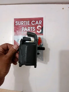 Left hand side engine mounting for sale - land cruiser HJ45 2H