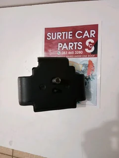 Left hand side engine mounting for sale - land cruiser HJ45 2H