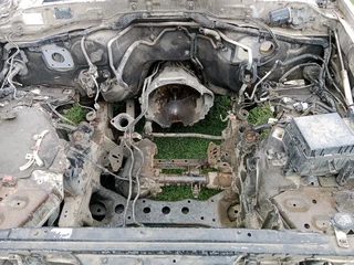 Land cruiser 100 series stripping for spares