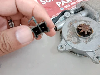 Nissan patrol electronic window mechanism for sale