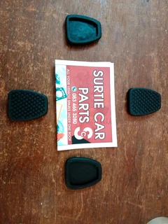 Brake and clutch pedal rubbers for sale - Land Cruiser 79 series