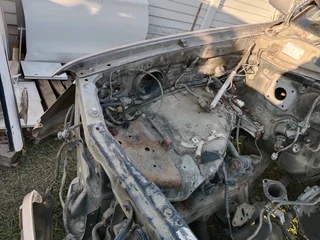 Right front fender for sale Land Cruiser 100 series